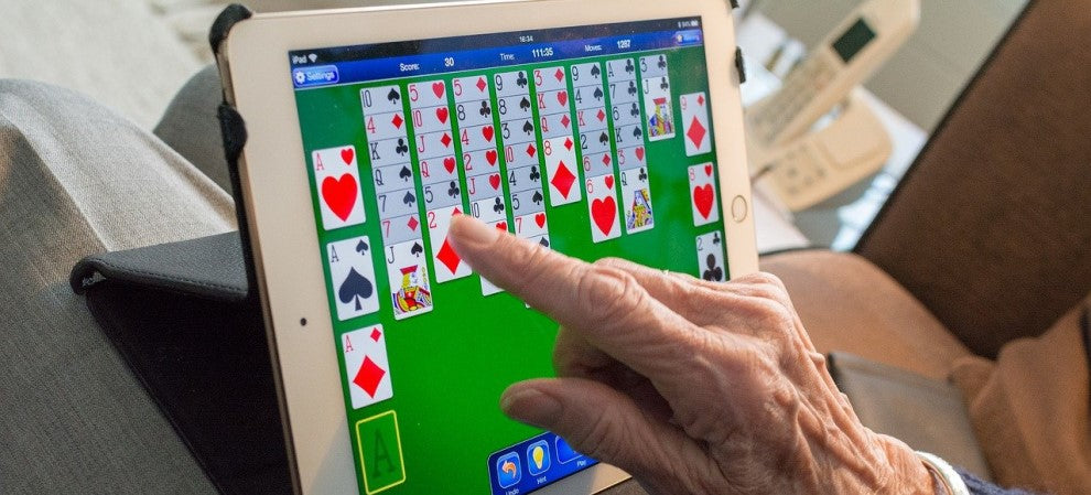 Best Tablet Games For The Elderly: Our Top 5 Ranked